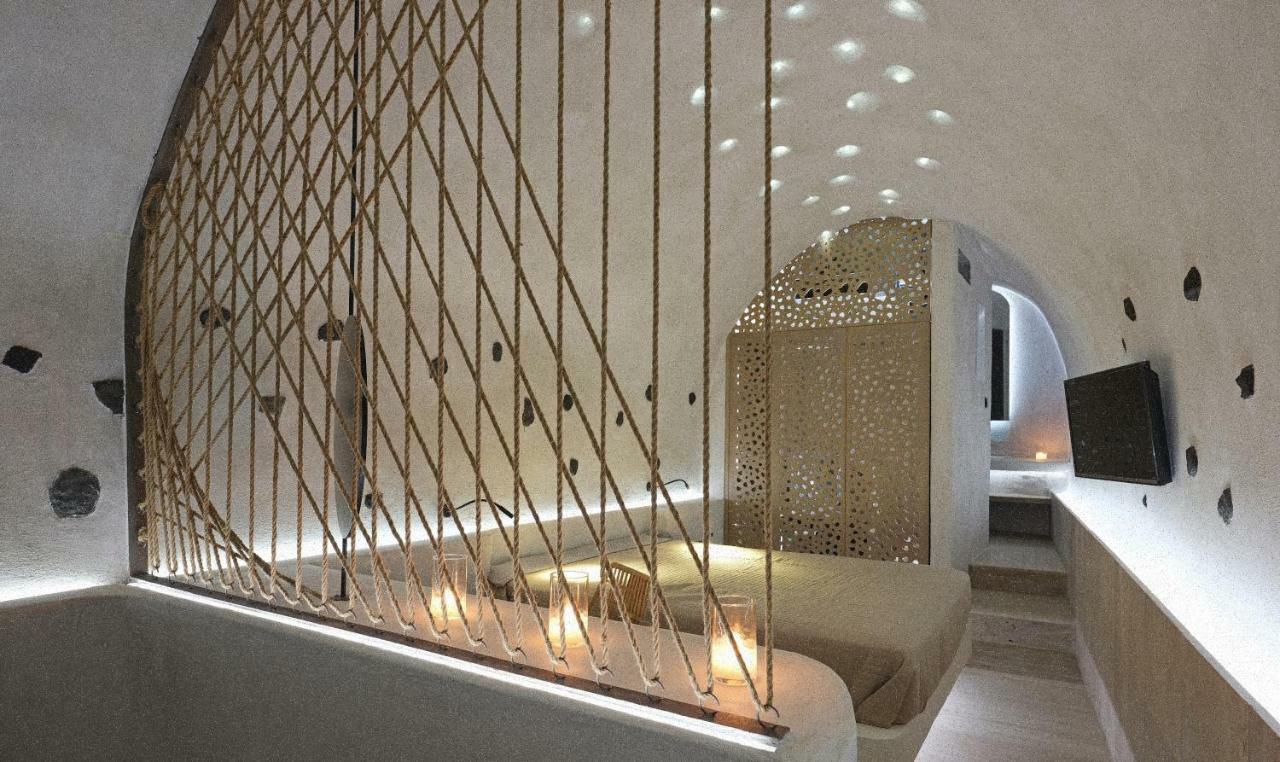 Andronikos Canaves Oia  Luaran gambar