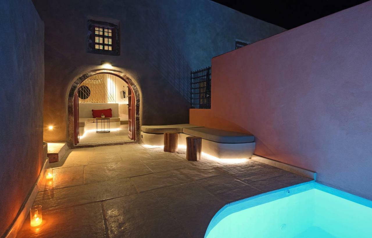Andronikos Canaves Oia  Luaran gambar