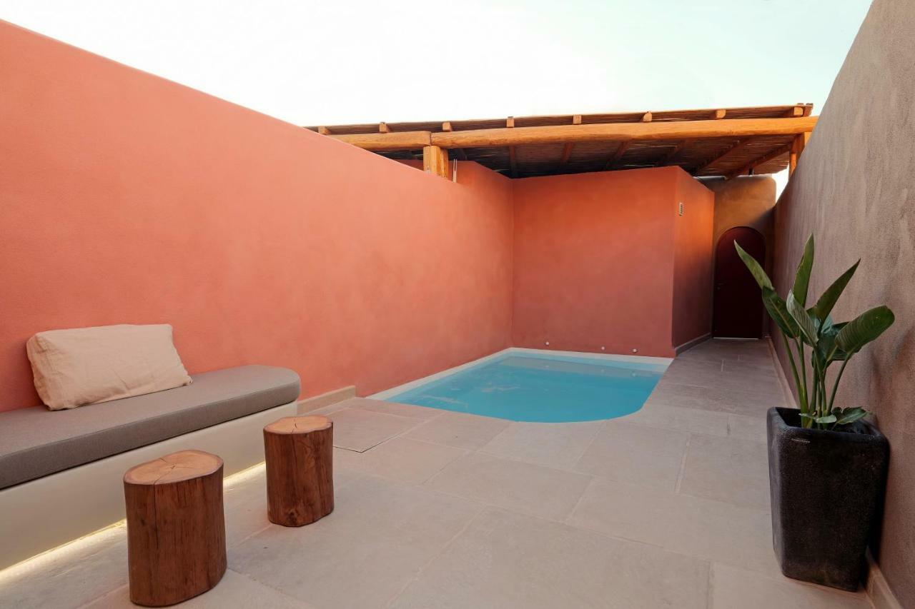 Andronikos Canaves Oia  Luaran gambar